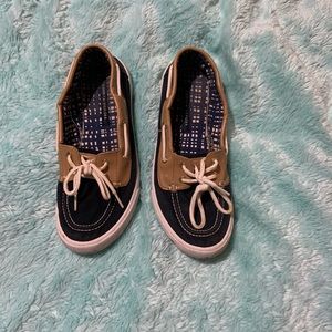 Women’s shoes